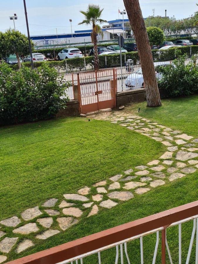 La Pioggia Nel Pineto Apartman Gaeta Kültér fotó
