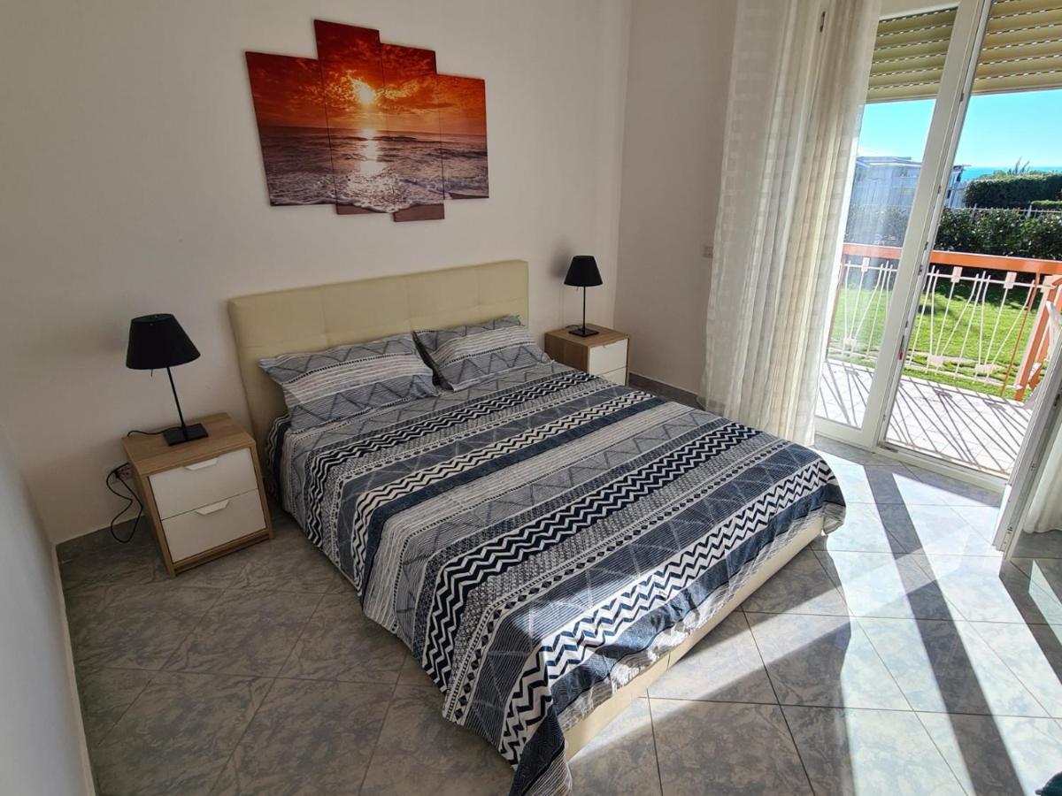 La Pioggia Nel Pineto Apartman Gaeta Kültér fotó